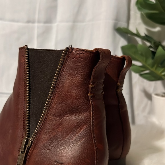 FRYE CARLY ZIP CHELSEA  COGNAC - Picture 7 of 9